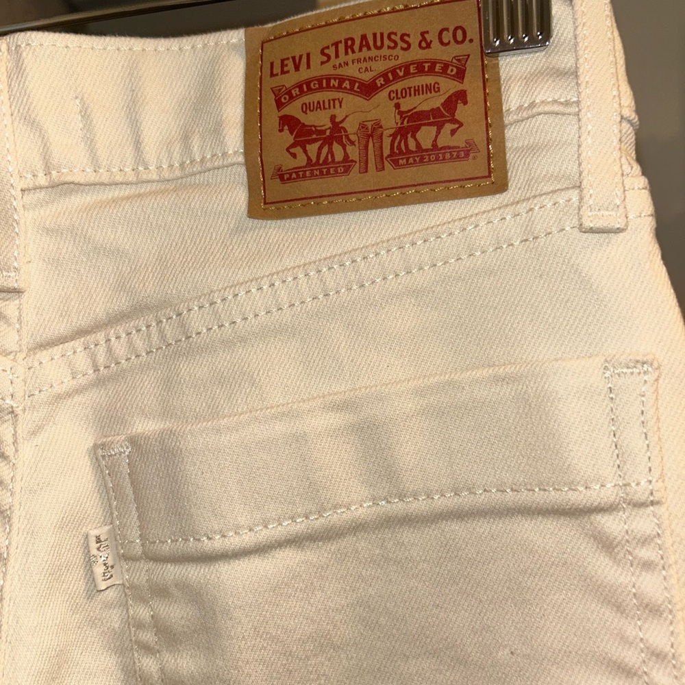 Levi's White Denim Jeans Classic Fit